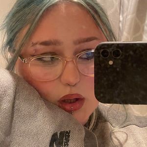 Meet your Posher, Amelia